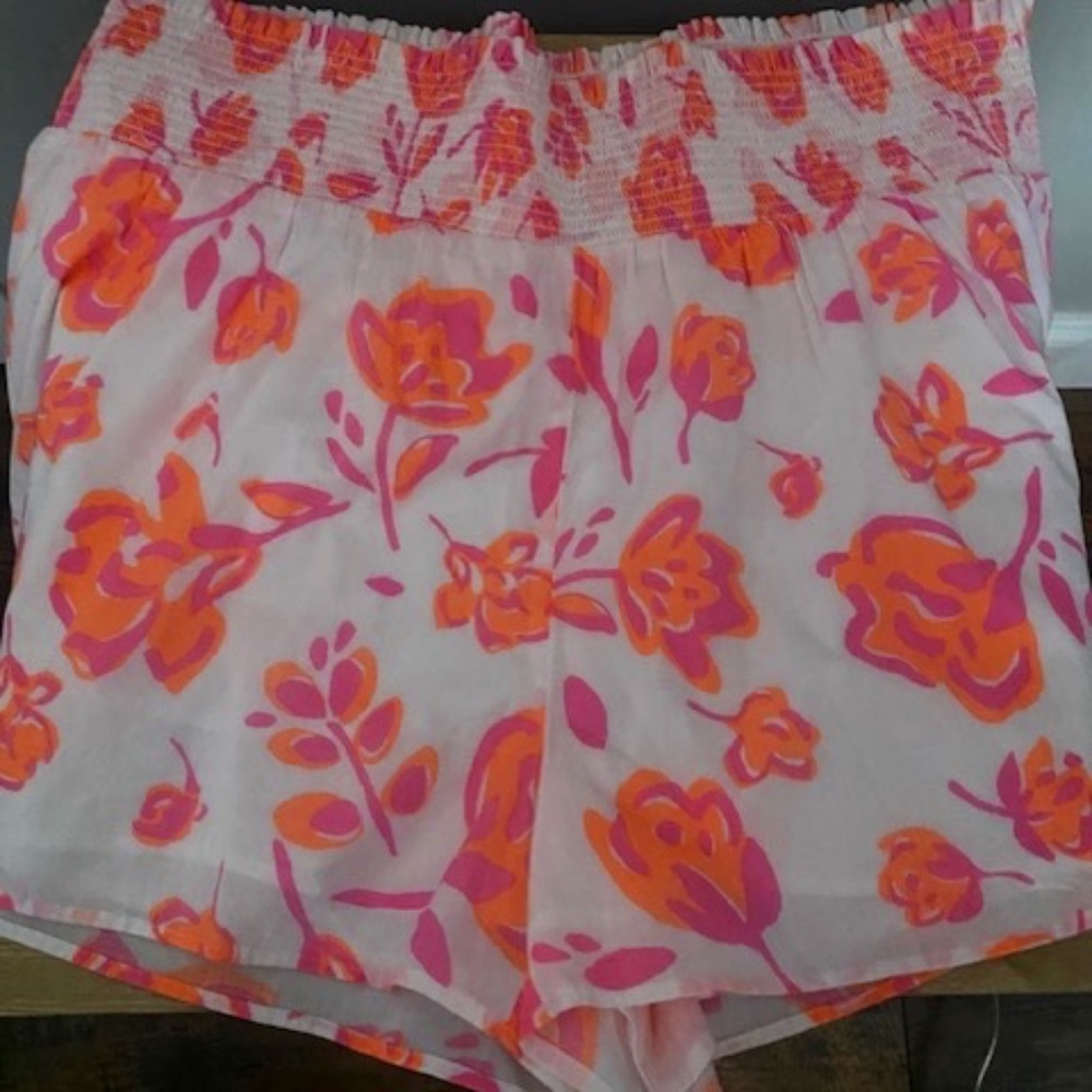 Vineyard Vines lightweight shorts in orange and pink